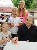 Mary Anne Glentz and great-grandchildren